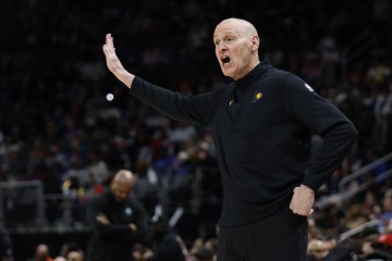 卡莱尔打趣不知湖人主场名字：反正是斯台普斯 得让球员做好准备