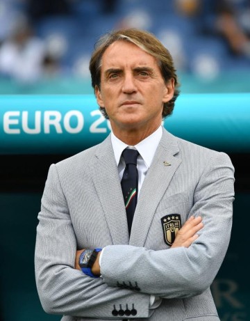 世界杯直播官网-曼奇尼：位置竞争好过没人用 佩西纳：进球也是顶包